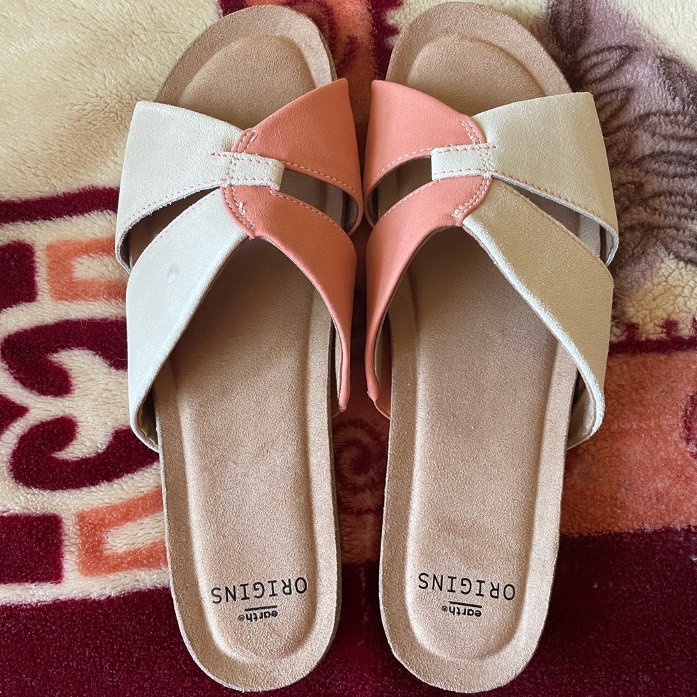 Earth Origin sandal peach multi suede size 9W brand new